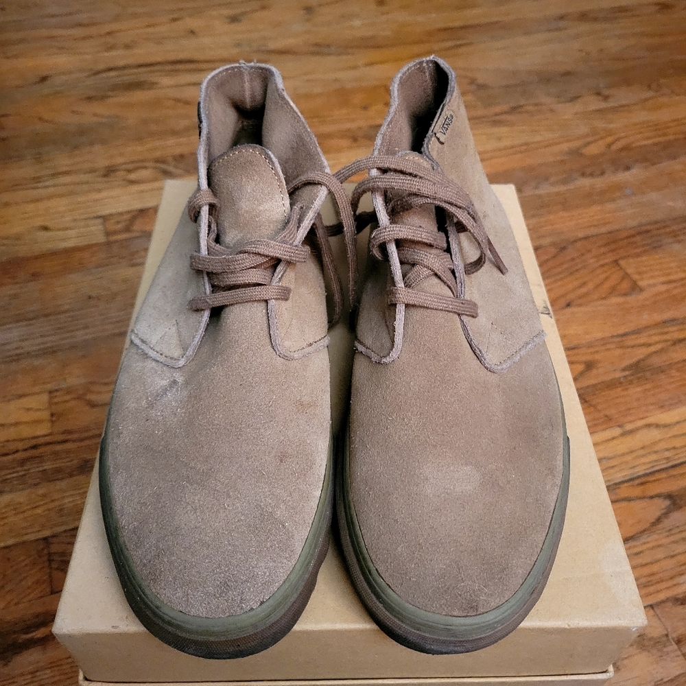 VANS Mid Tan Suede Classics Chukka TB6Q Men's 9 Women's 10.5